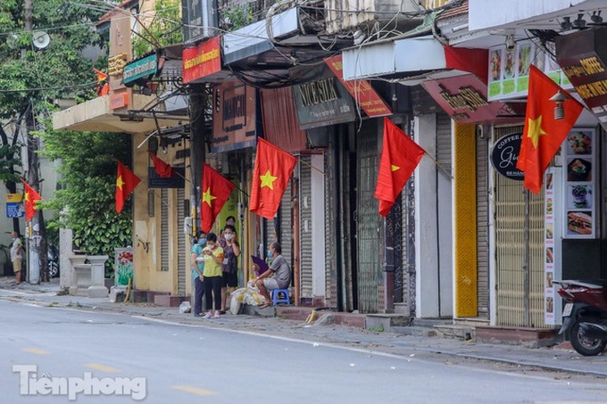 Hanoi streets decorated for National Day celebration - 8