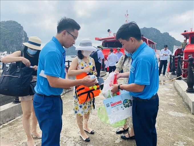 Plastic bags banned from Co To Island - 1 Plastic bags banned from Co To Island - 1