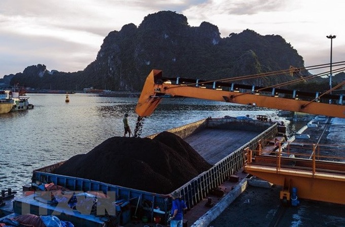 Coal shortages require Vietnam to diversify supply sources - 1