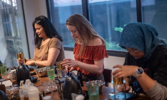 New York Times suggests coffee shops in HCM City - 1