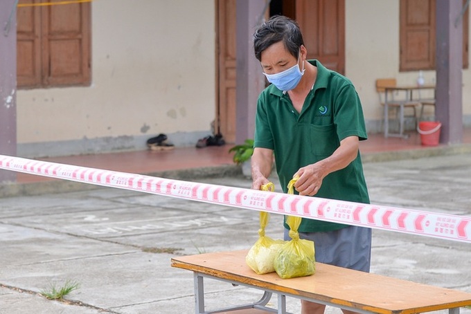 2,900 Nghe An workers returning from Covid-19-hit areas need help - 3