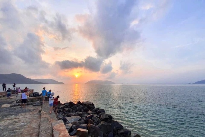 Con Dao Island removes Covid-19 testing regulation for tourists - 1