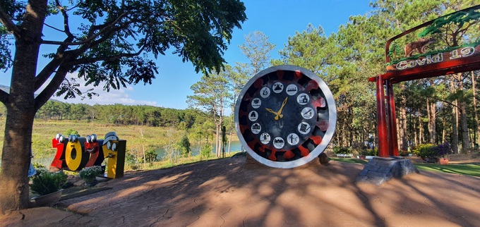 Da Lat sculptures promote Covid-19 prevention works - 4