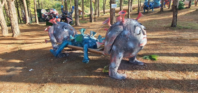 Da Lat sculptures promote Covid-19 prevention works - 3