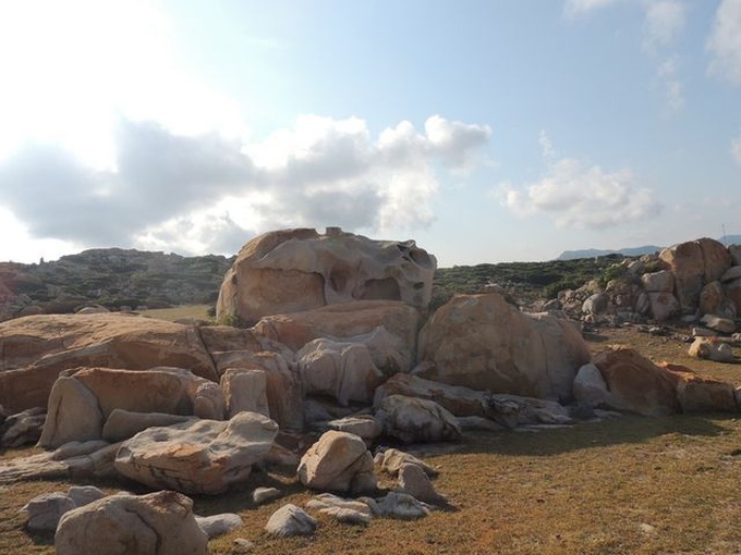 Ninh Thuan stone park's raw beauty - 2