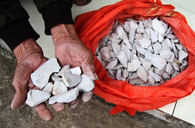 Vinh Phuc's smoked soil popular dish oddity - 2