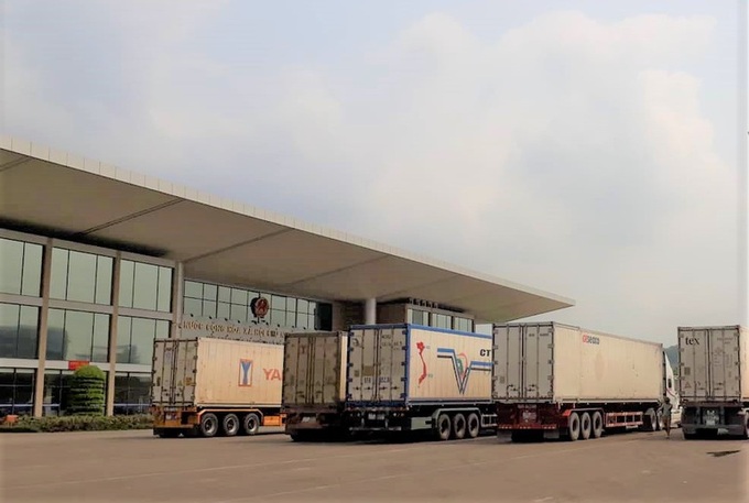 Lao Cai-China border gate trade suspended - 1 Lao Cai-China border gate trade suspended - 1