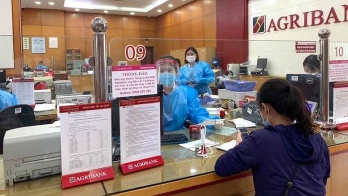 Several banks give greenlight to raising credit limits - 1