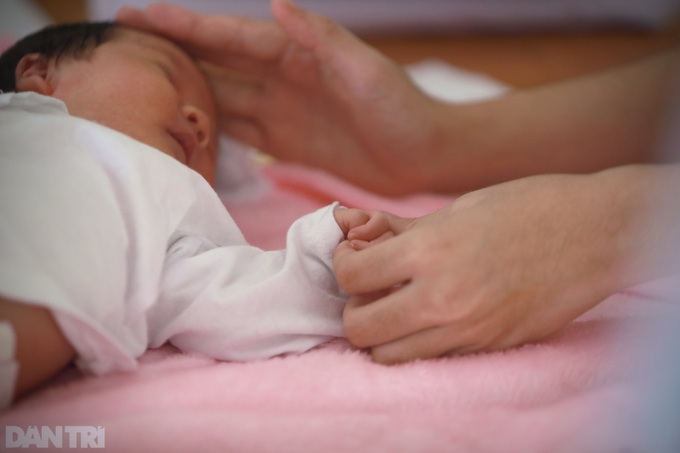 Newborns with Covid-19-infected mothers taken care by volunteers in HCM City - 11 Newborns with Covid-19-infected mothers taken care by volunteers in HCM City - 11