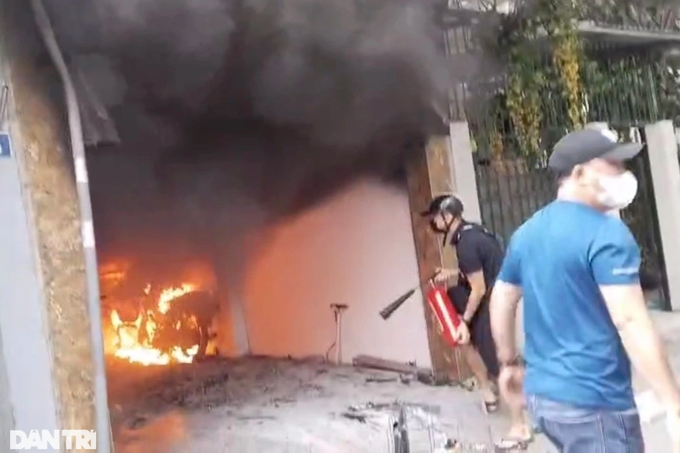 Four killed in Hanoi house fire - 1
