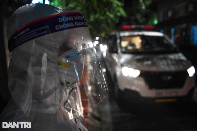 Hanoi hospital evacuates over 1,000 patients amid Covid-19 outbreak - 6