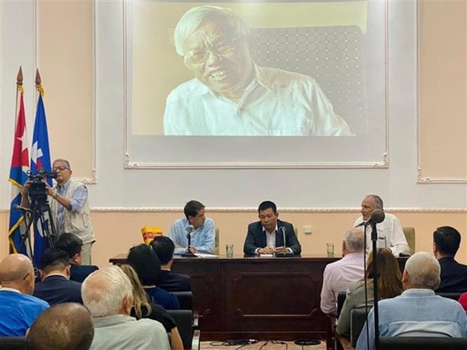 Cuba honours Vietnamese journalist - 1 Cuba honours Vietnamese journalist - 1