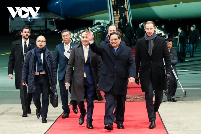 PM Pham Minh Chinh begins official visit to Luxembourg - 1