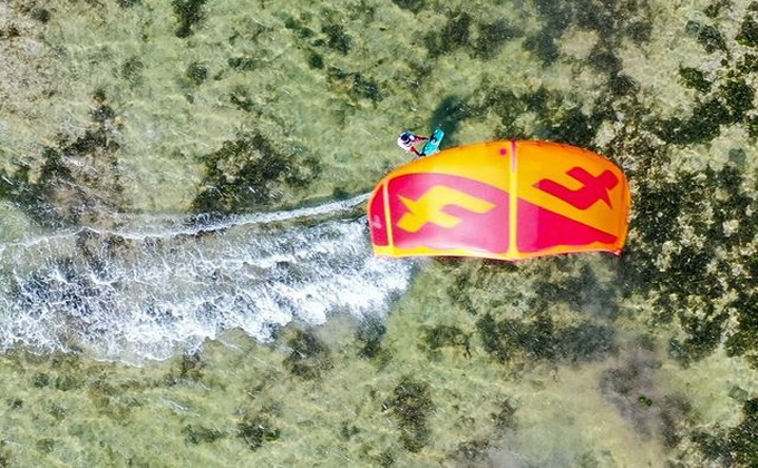 Kite Surfing Festival kicks off in Ninh Thuan - 1 Kite Surfing Festival kicks off in Ninh Thuan - 1