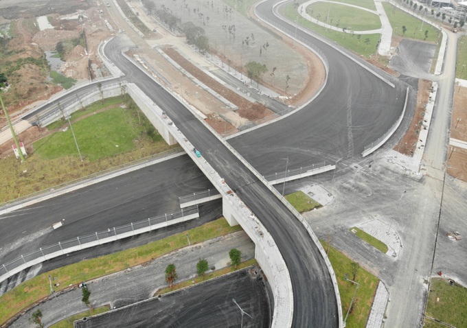 Hanoi speeds up F1 racetrack construction - 2 Hanoi speeds up F1 racetrack construction - 2