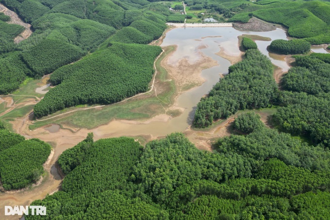 Thua Thien-Hue reservoirs lack water - 5