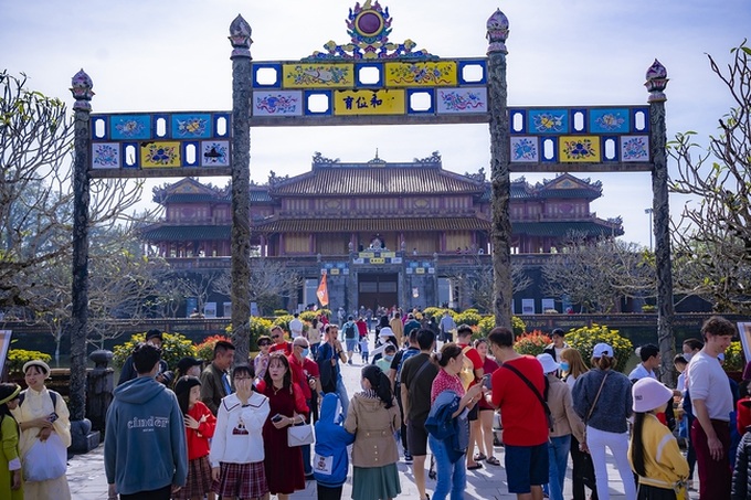 Thua Thien-Hue installs cameras to deal with tourist harassment - 1