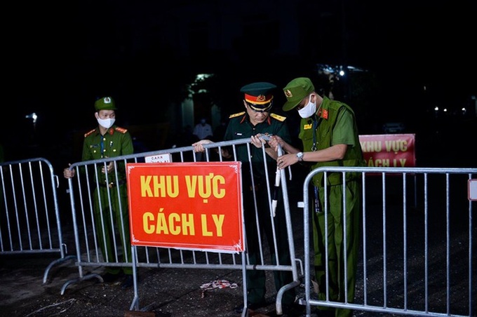 Hanoi’s last area blocked for Covid-19 prevention reopens - 1