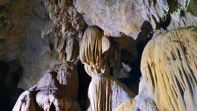 Magnificent beauty of Quang Tri cave - 7