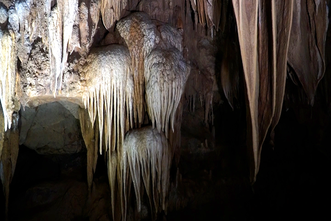 Magnificent beauty of Quang Tri cave - 8