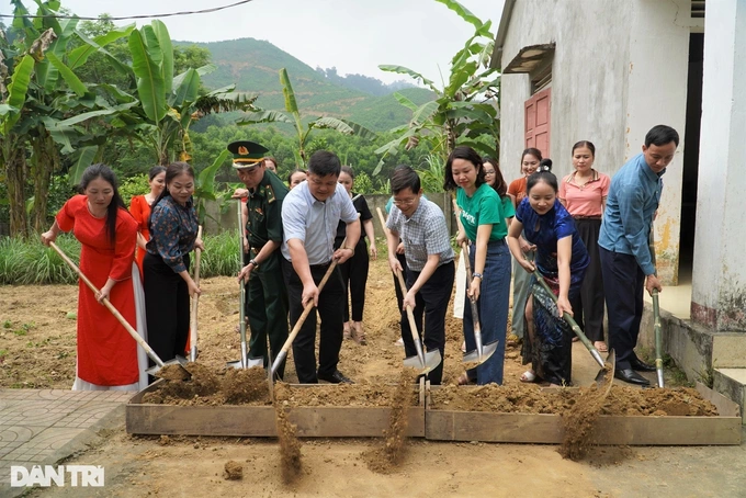 New Ha Tinh Dantri/Dtinews school project started - 1 New Ha Tinh Dantri/Dtinews school project started - 1