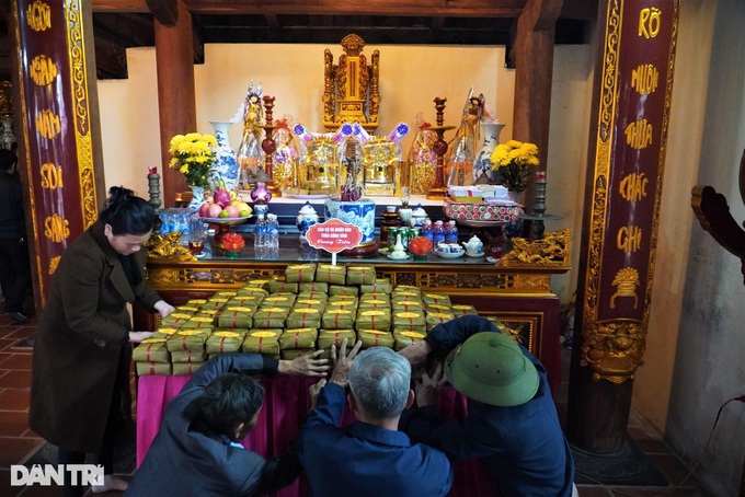 Ha Tinh people offer Chung cakes to King Mai Hac De - 5 Ha Tinh people offer Chung cakes to King Mai Hac De - 5