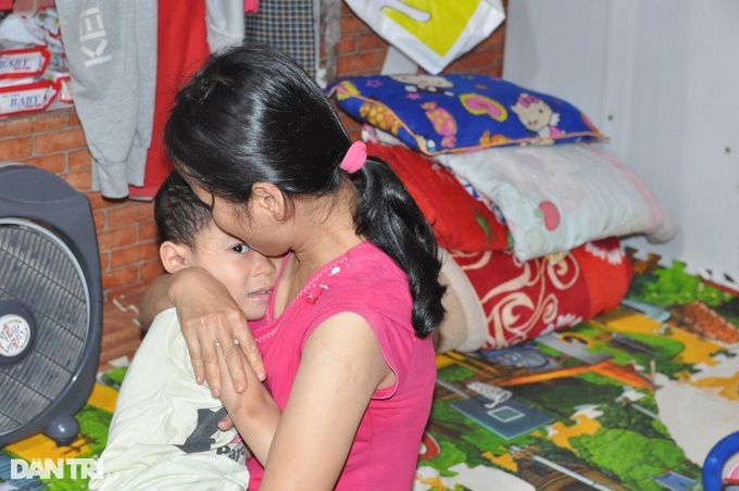 Poor single mom needs help to treat ill son - 2