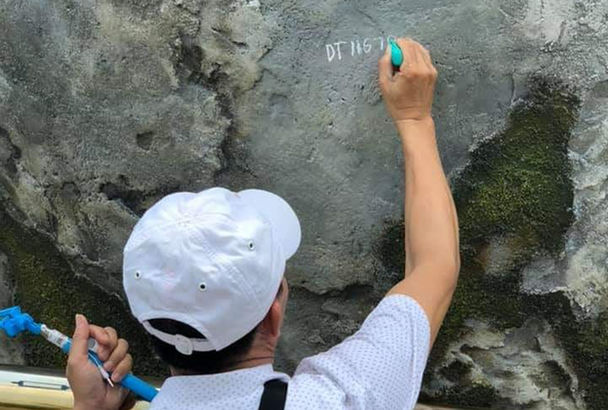 Danang’s Golden Bridge suffers graffiti - 1 Danang’s Golden Bridge suffers graffiti - 1