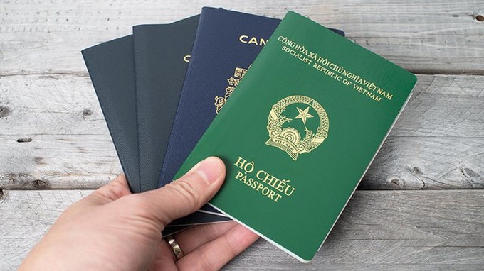Vietnam to use new passport form from July 1 - 1