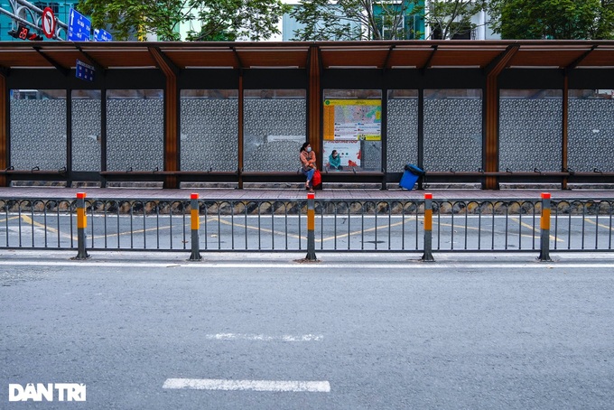 HCM City buses empty as Covid-19 outbreak continues - 4