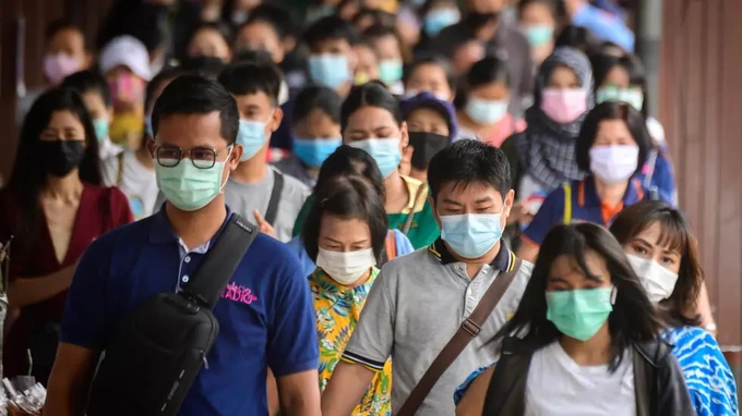 Maskless Thai PM fined as coronavirus cases spike - 1