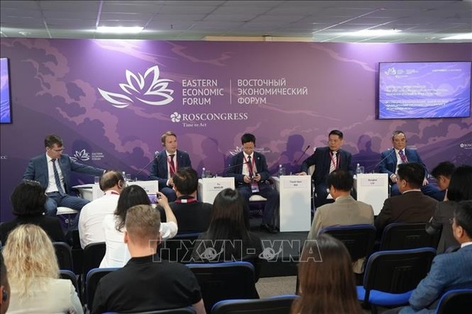 Vietnam shares education reform experience at Eastern Economic Forum 2024 - 1