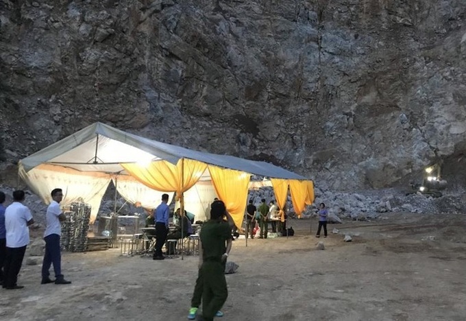 Quarry workers die during lightning strike - 1 Quarry workers die during lightning strike - 1
