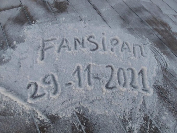 Frost blankets Mount Fansipan - 4