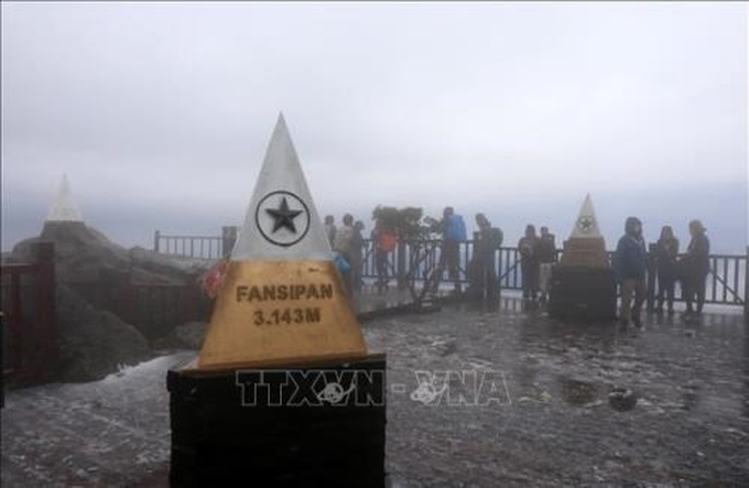 Fansipan peak found to be 4m higher than old measurement - 1