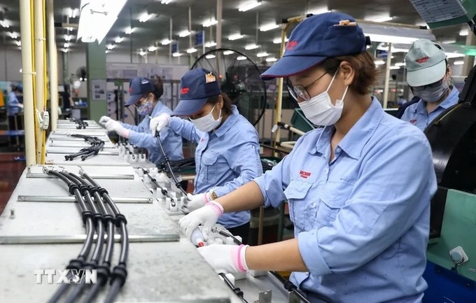 Foreign investors’ confidence in Vietnam remains strong - 1