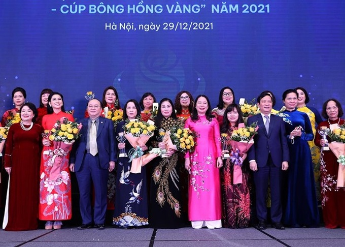 60 outstanding businesswomen honoured - 1