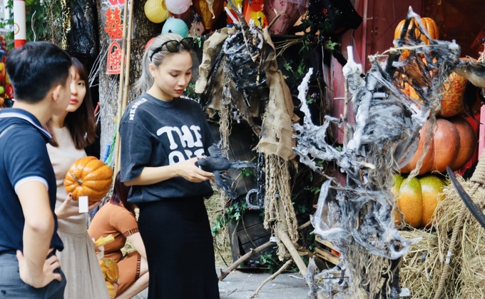 Halloween spirit haunts Hanoi street - 6