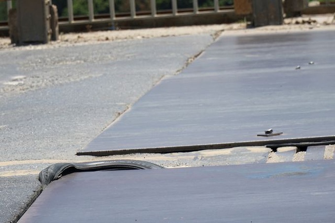 Deterioration of Hanoi’s Thang Long Bridge continues - 8