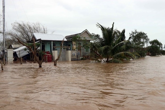 Disasters may cost Vietnam 1.5 pct of GDP annually - 1