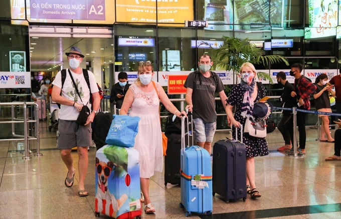 Certain conditions outlined for foreign visitors to Vietnam - 1