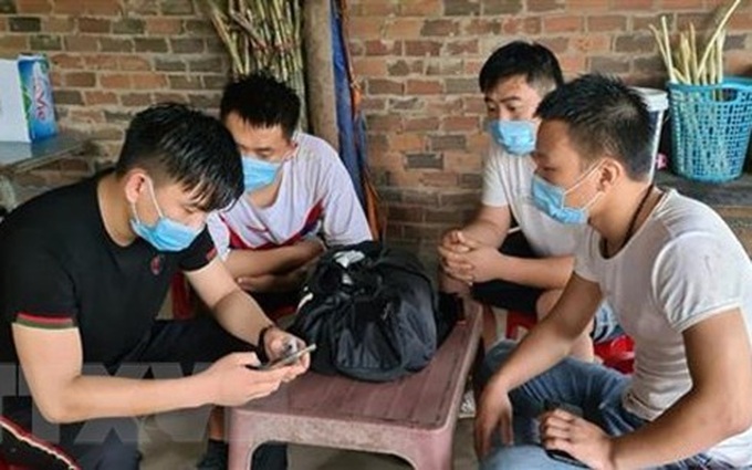Tay Ninh hunts for 4 foreigners fleeing from COVID-19 quarantine camp - 1 Tay Ninh hunts for 4 foreigners fleeing from COVID-19 quarantine camp - 1