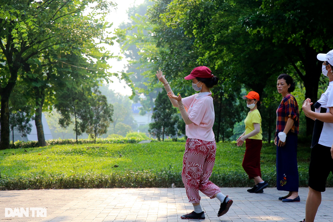 Beautiful Hanoi in autumn - 11