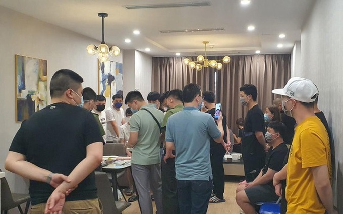 Many Chinese illegal migrants found at Hanoi apartment - 1 Many Chinese illegal migrants found at Hanoi apartment - 1