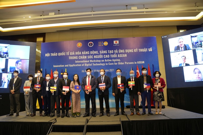 Workshop discusses active ageing and application of digital technology in older persons care - 1