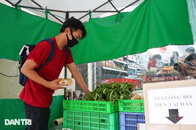 Grocery kiosks without sellers launched in Hanoi - 2 Grocery kiosks without sellers launched in Hanoi - 2