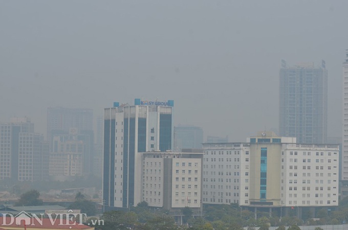 Terrible air pollution continues ravaging Hanoi - 4 Terrible air pollution continues ravaging Hanoi - 4