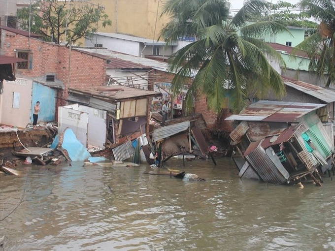 HCM City faces eroded sites along rivers, canals - 1