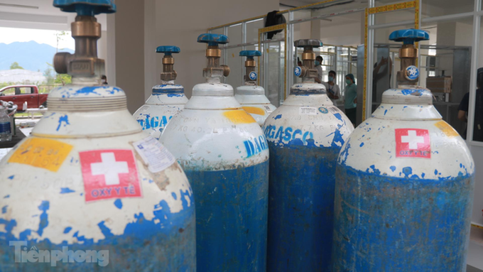 Danang dormitory turned into Covid-19 field hospital - 9