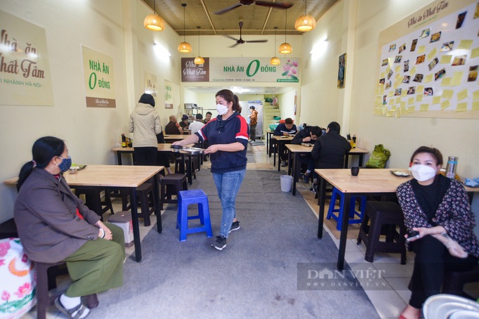 Hanoi vegetarian restaurant offers free meals - 1